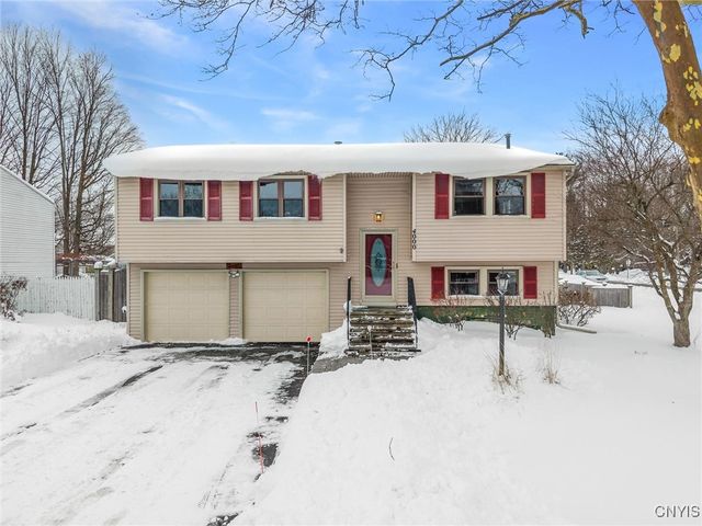 4000 Marlton Circle, Salina, NY 13090