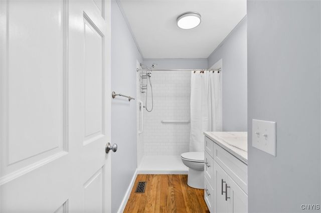 4000 Marlton Circle, Salina, NY 13090