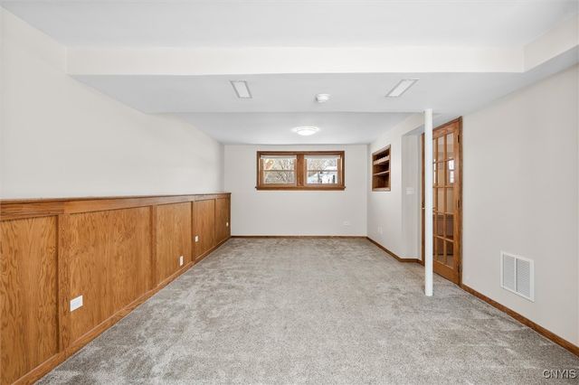 4000 Marlton Circle, Salina, NY 13090