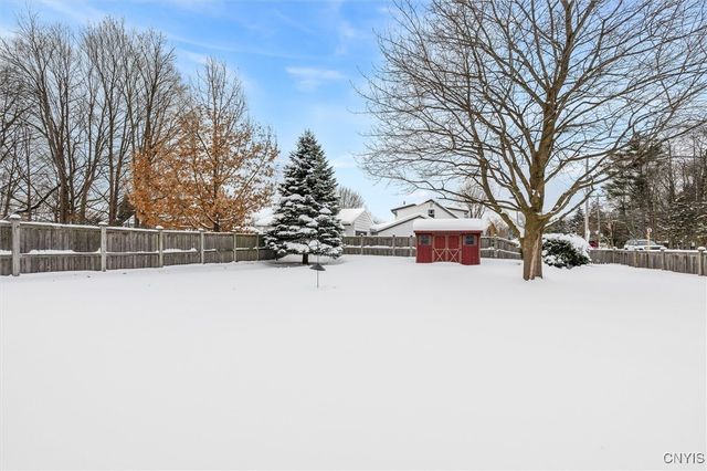 4000 Marlton Circle, Salina, NY 13090