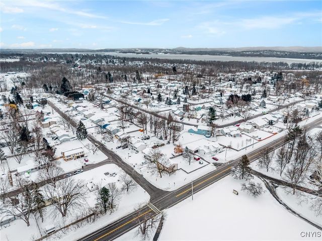 4000 Marlton Circle, Salina, NY 13090