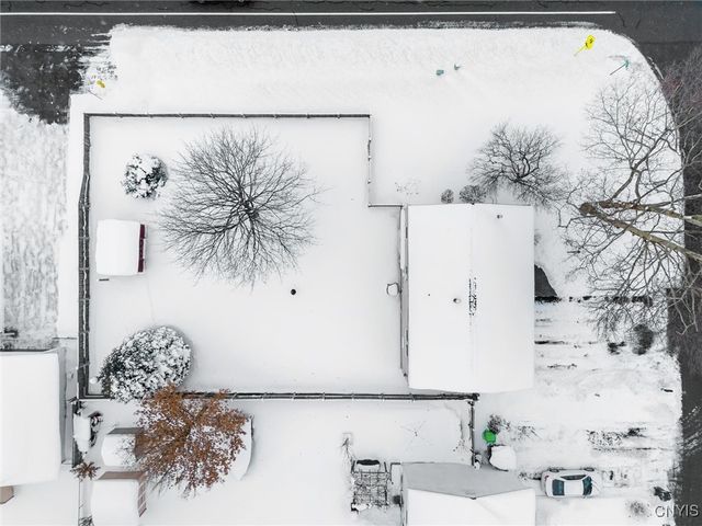 4000 Marlton Circle, Salina, NY 13090