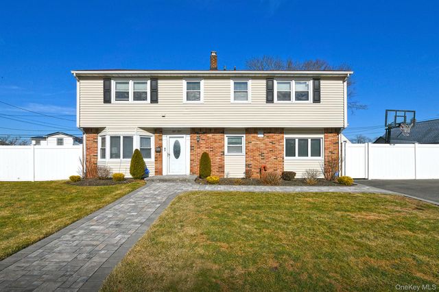 53 Clay Lane, Levittown, NY 11756