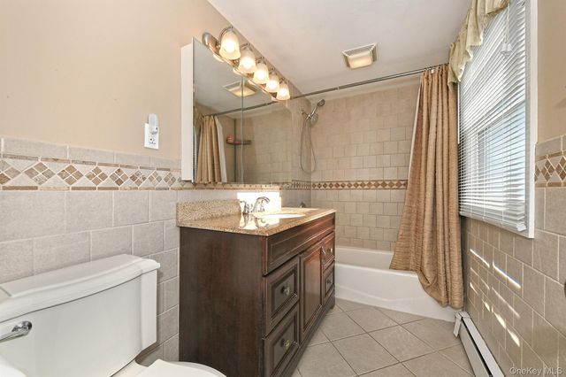 53 Clay Lane, Levittown, NY 11756