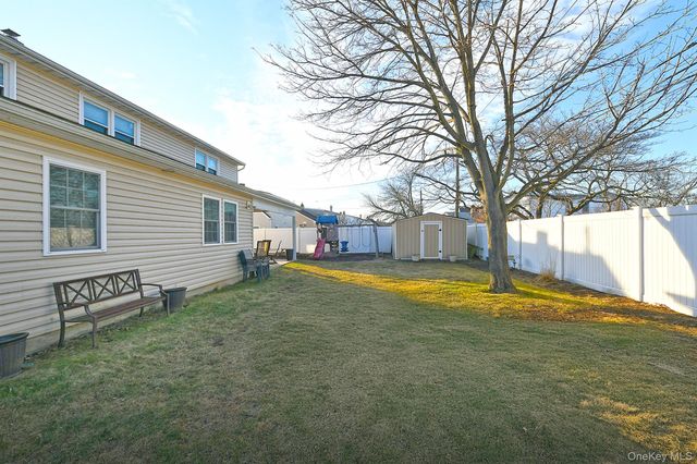 53 Clay Lane, Levittown, NY 11756