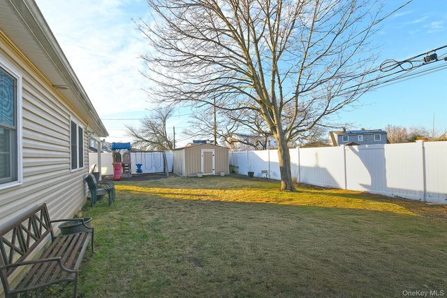 53 Clay Lane, Levittown, NY 11756