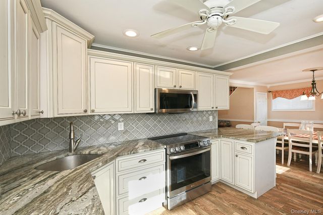 53 Clay Lane, Levittown, NY 11756