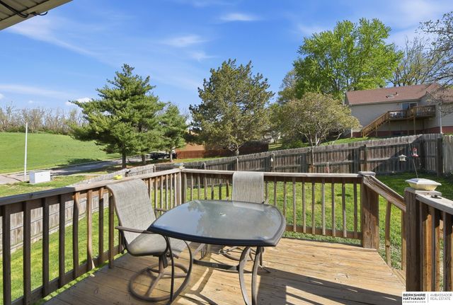 7912 Potter Plaza, Omaha, NE 68122
