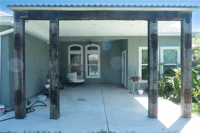 6518 Paddington Dr, Corpus Christi, TX 78414