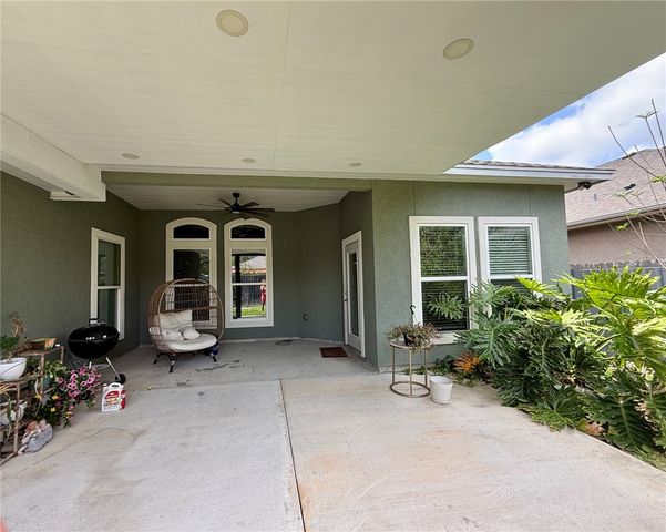 6518 Paddington Dr, Corpus Christi, TX 78414