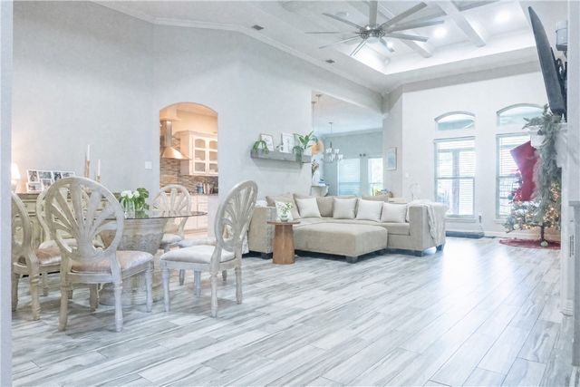6518 Paddington Dr, Corpus Christi, TX 78414