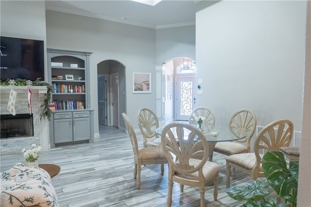 6518 Paddington Dr, Corpus Christi, TX 78414