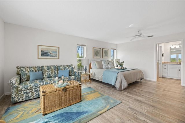 611 S CASEY KEY ROAD, Nokomis, FL 34275