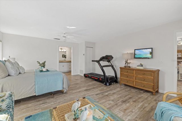 611 S CASEY KEY ROAD, Nokomis, FL 34275