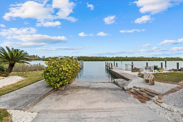 611 S CASEY KEY ROAD, Nokomis, FL 34275