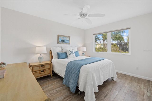 611 S CASEY KEY ROAD, Nokomis, FL 34275