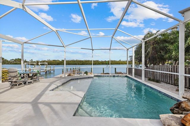 611 S CASEY KEY ROAD, Nokomis, FL 34275