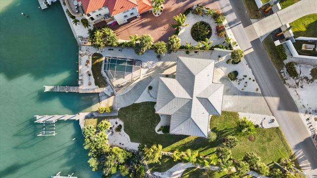 611 S CASEY KEY ROAD, Nokomis, FL 34275