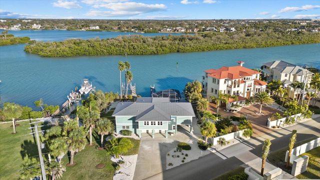 611 S CASEY KEY ROAD, Nokomis, FL 34275