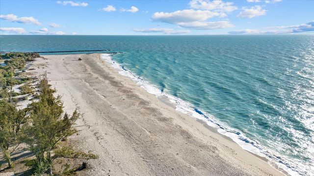 611 S CASEY KEY ROAD, Nokomis, FL 34275