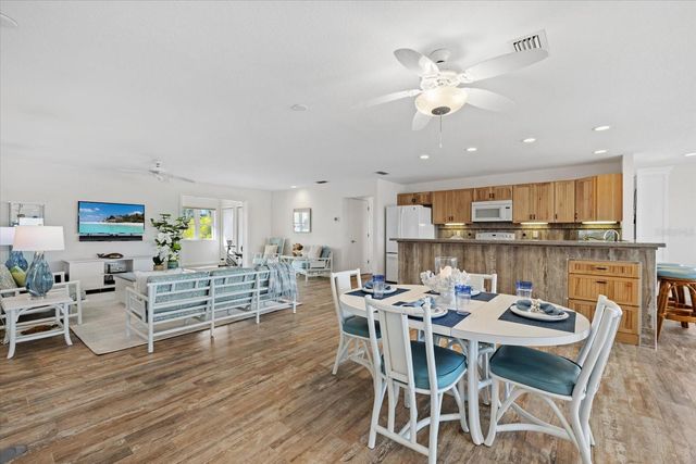 611 S CASEY KEY ROAD, Nokomis, FL 34275