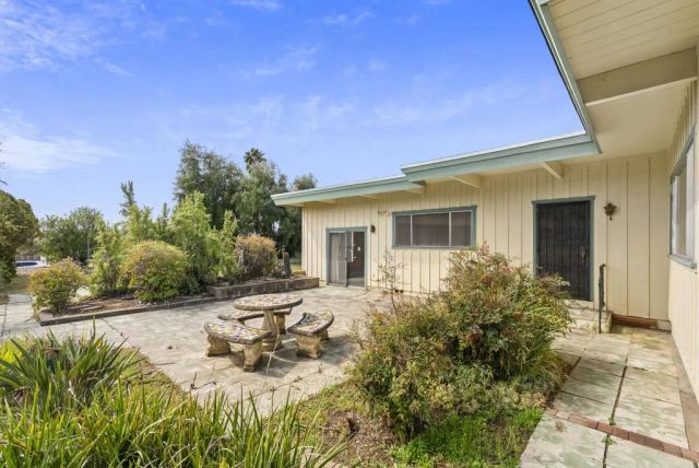 10850 2nd Street, Santee, CA 92071