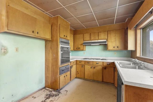 10850 2nd Street, Santee, CA 92071