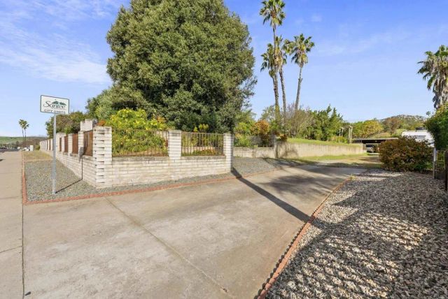 10850 2nd Street, Santee, CA 92071