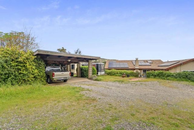 10850 2nd Street, Santee, CA 92071