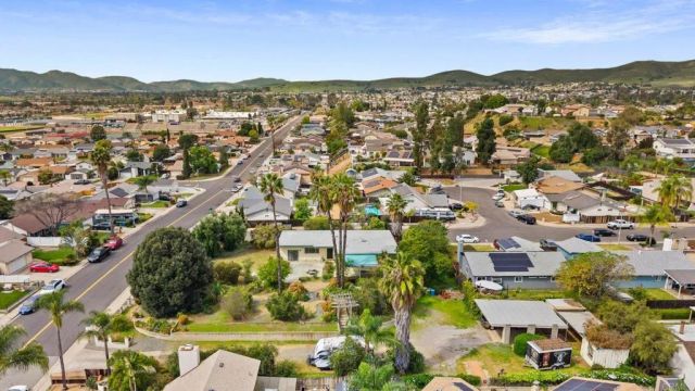 10850 2nd Street, Santee, CA 92071