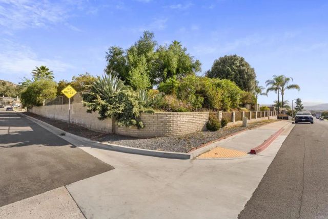 10850 2nd Street, Santee, CA 92071