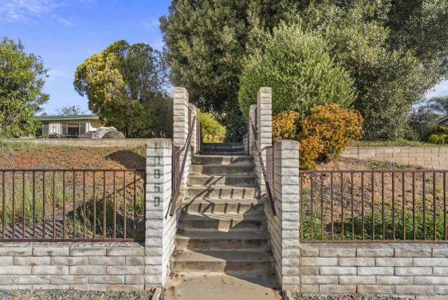 10850 2nd Street, Santee, CA 92071