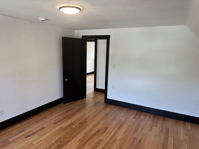 129 Turnpike St, Easton, MA 02375