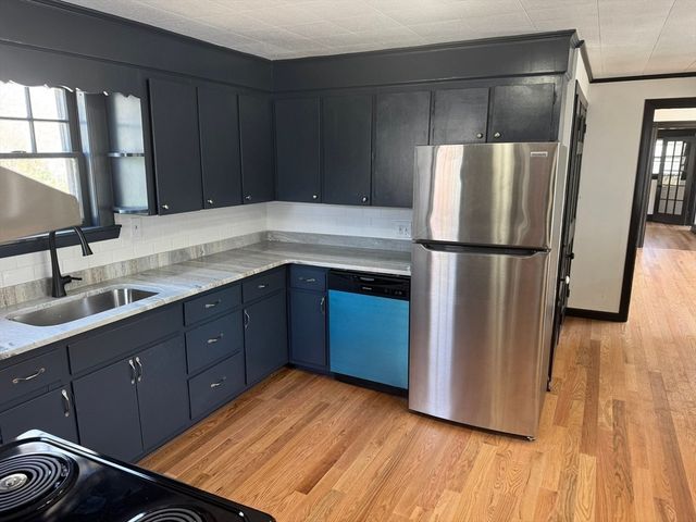 129 Turnpike St, Easton, MA 02375