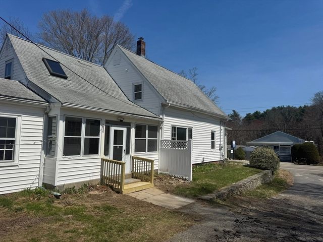 129 Turnpike St, Easton, MA 02375