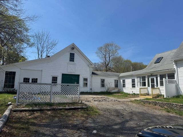 129 Turnpike St, Easton, MA 02375