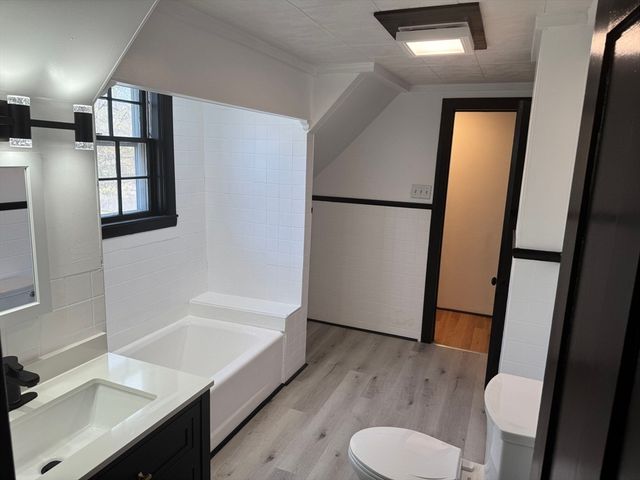 129 Turnpike St, Easton, MA 02375