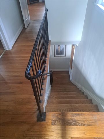 12 Maryland Avenue, Freeport, NY 11520