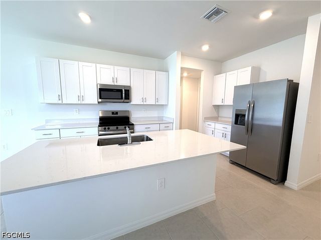 4046 San Felice LN, North Fort Myers, FL 33917