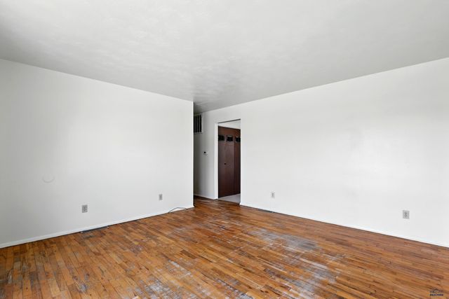 1111 E ST FRANCIS, Rapid City, SD 57701