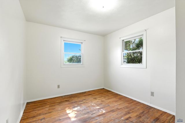 1111 E ST FRANCIS, Rapid City, SD 57701