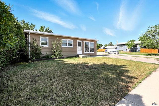 1111 E ST FRANCIS, Rapid City, SD 57701