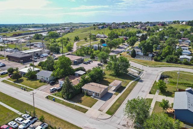 1111 E ST FRANCIS, Rapid City, SD 57701