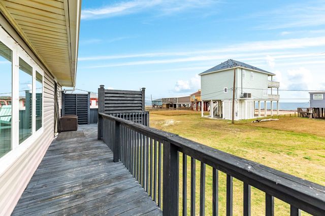 719 Seashell Drive, Surfside Beach, TX 77541
