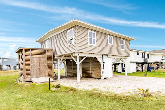 719 Seashell Drive, Surfside Beach, TX 77541