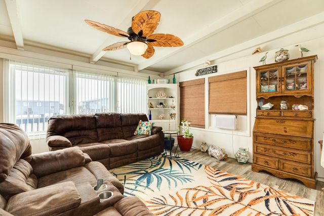 719 Seashell Drive, Surfside Beach, TX 77541