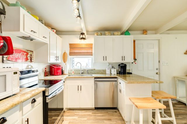 719 Seashell Drive, Surfside Beach, TX 77541