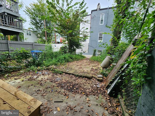 1812 W LAFAYETTE AVE, Baltimore, MD 21217