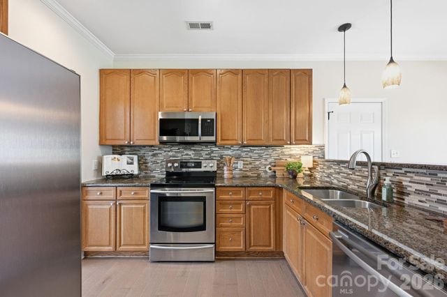 140 Samdusky Lane, Mooresville, NC 28117