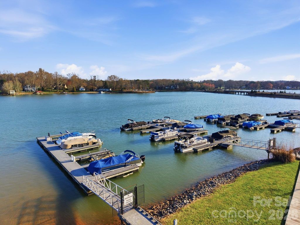 140 Samdusky Lane, Mooresville, NC 28117